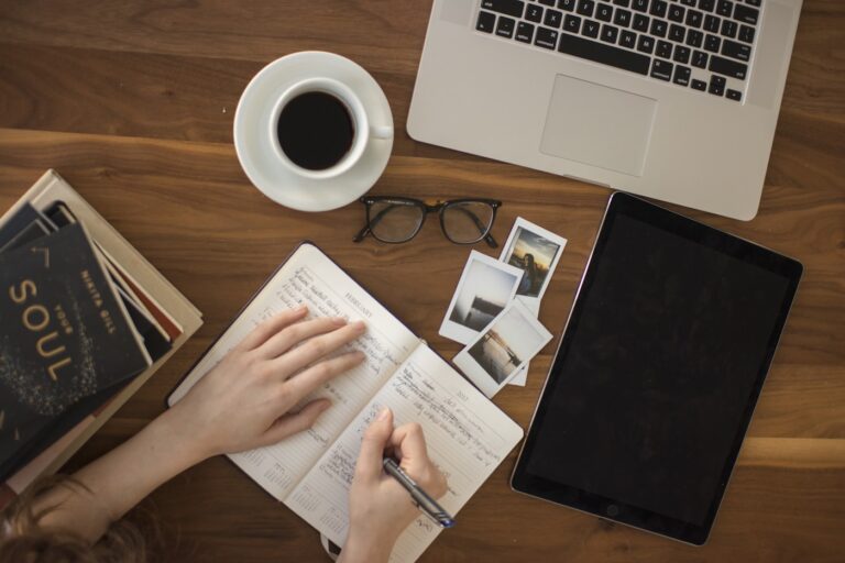 How to Choose a Blog Niche: A Filter, Not a Guess